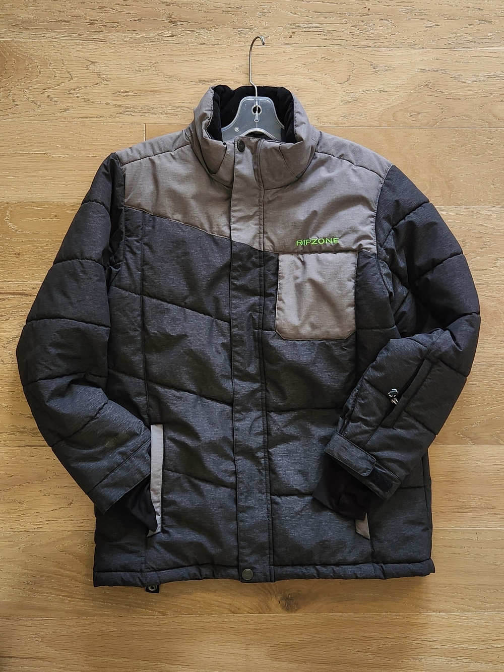 Ripzone Aquabase Randall Jr V2 Boys WinterJacket – L – EUC